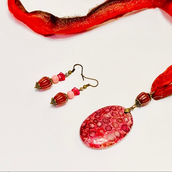 Agatized Coral Jade Rhodonite Necklace & Earrings - Picture 6 of 13